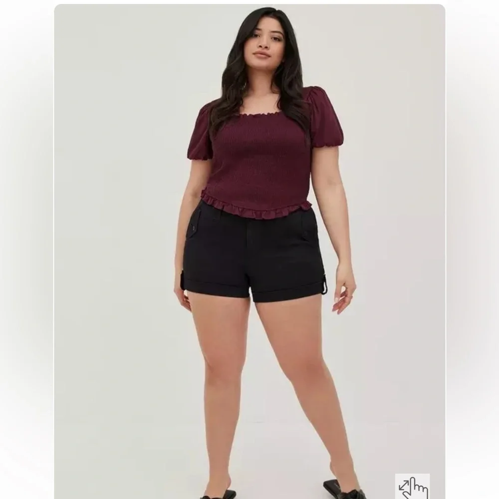 Torrid 3.5 Inch Military Stretch Twill Mid-Rise Short S 20/ 2X